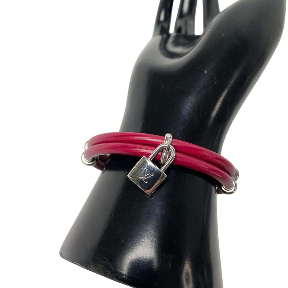 LOUIS VUITTON Red Leather Charm Bracelet - Picture 7 of 11